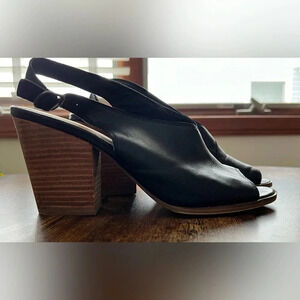 Lucky Brand | ladies Overandie block heel sandal. Size: 10M/42